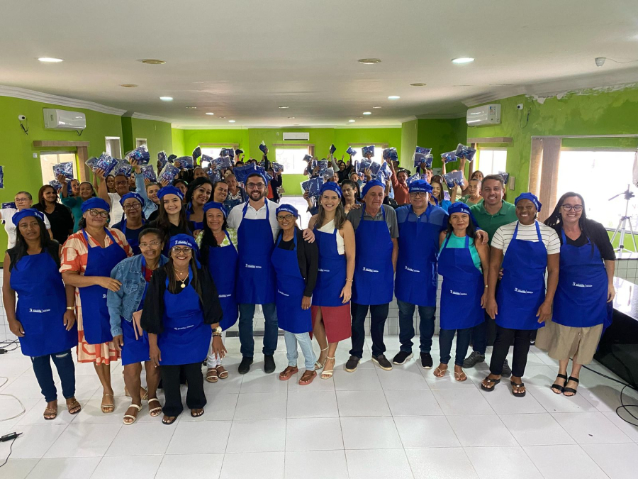 Prefeitura de Filadélfia realiza capacitação para Merendeiras com entrega de novos kits de trabalho