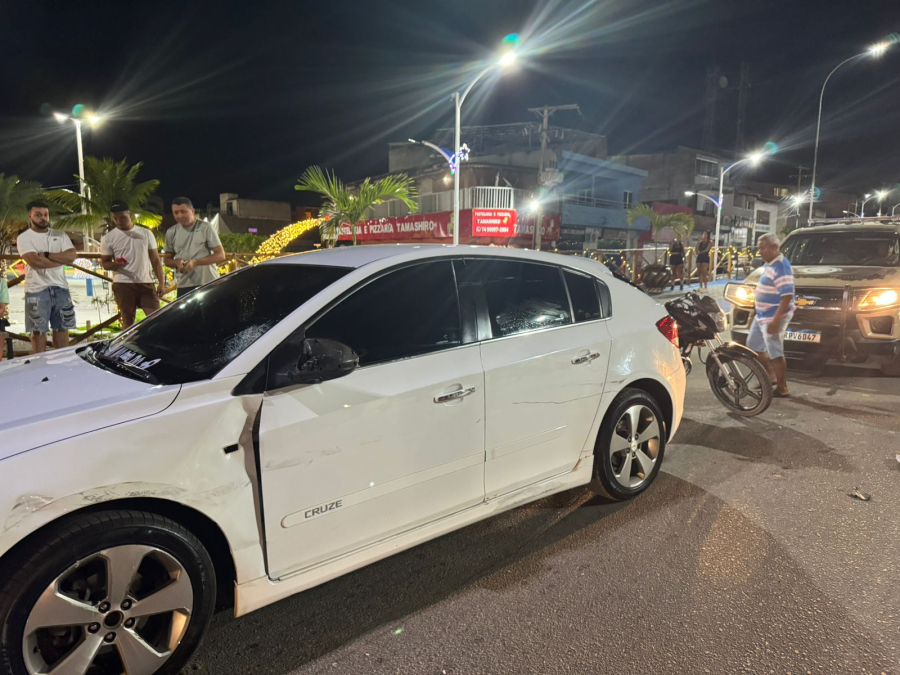 Acidente de trânsito na Avenida Eudaldo Mota em Filadélfia deixa jovem ferida..