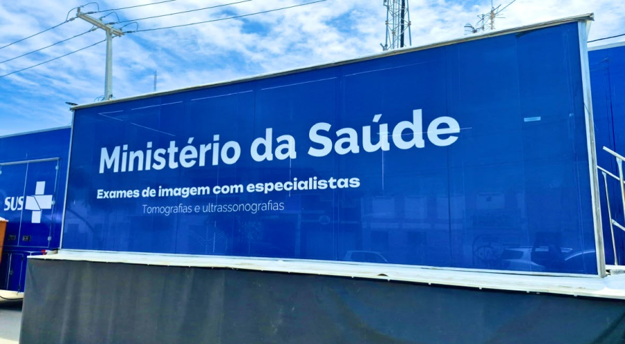 Representante do Ministério da Saúde visita Carreta de Exames de Imagem em Senhor do Bonfim (BA)